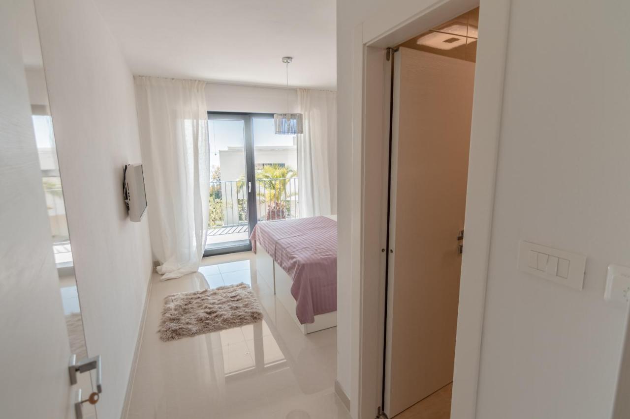 Villa The Boat With Rooftop Pool Matulji Exterior photo