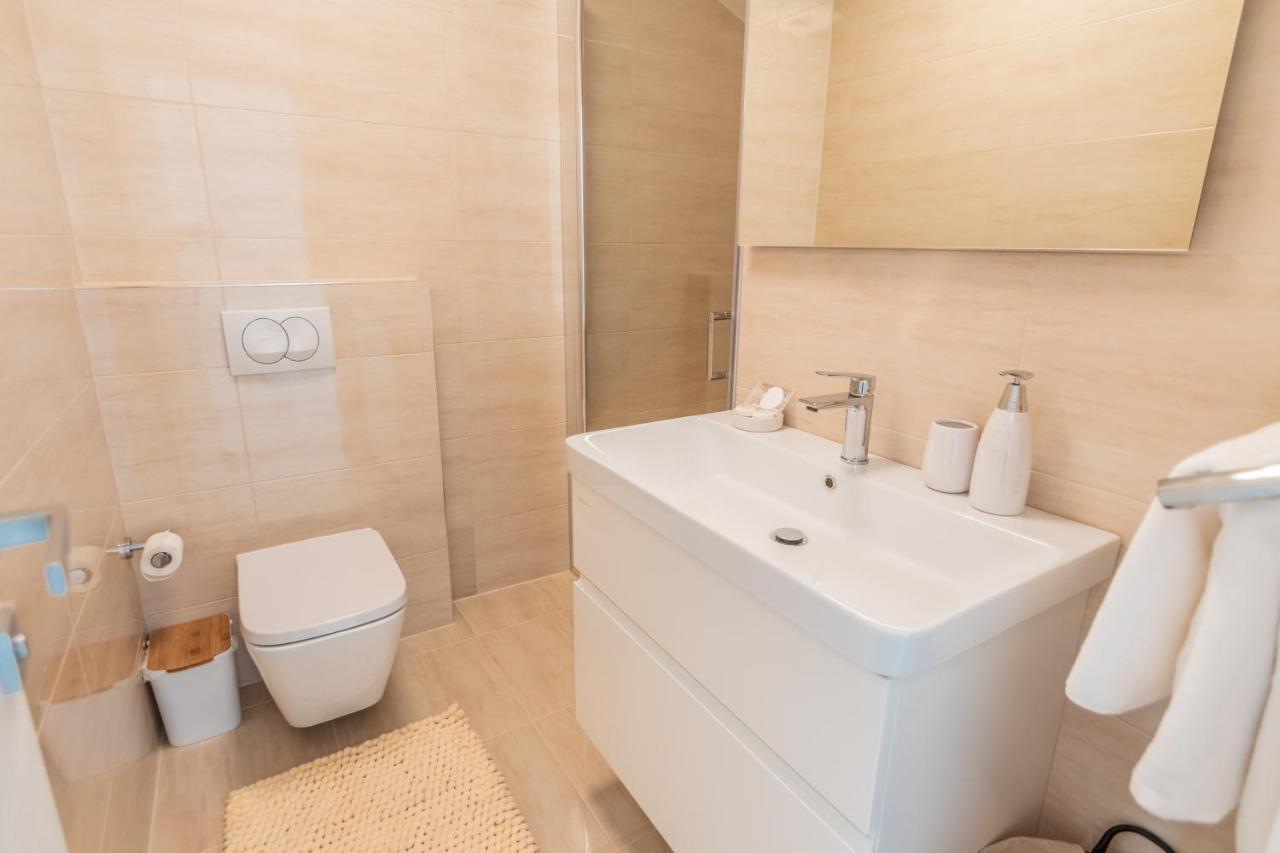 Villa The Boat With Rooftop Pool Matulji Exterior photo